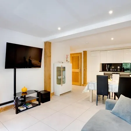 Grand Paradis B11 - Good Location & Parking דירה *