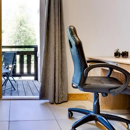 Grand Paradis B11 - Good Location & Parking דירה *