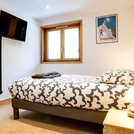 Grand Paradis B11 - Good Location & Parking דירה
